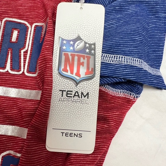 New York Giants V-Neck T-Shirt - Picture 6 of 9